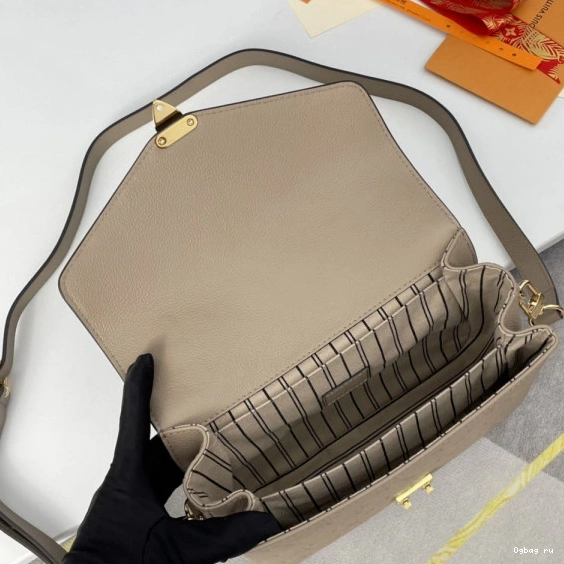 POCHETTE VUITTON MÉTIS LOUIS 0813